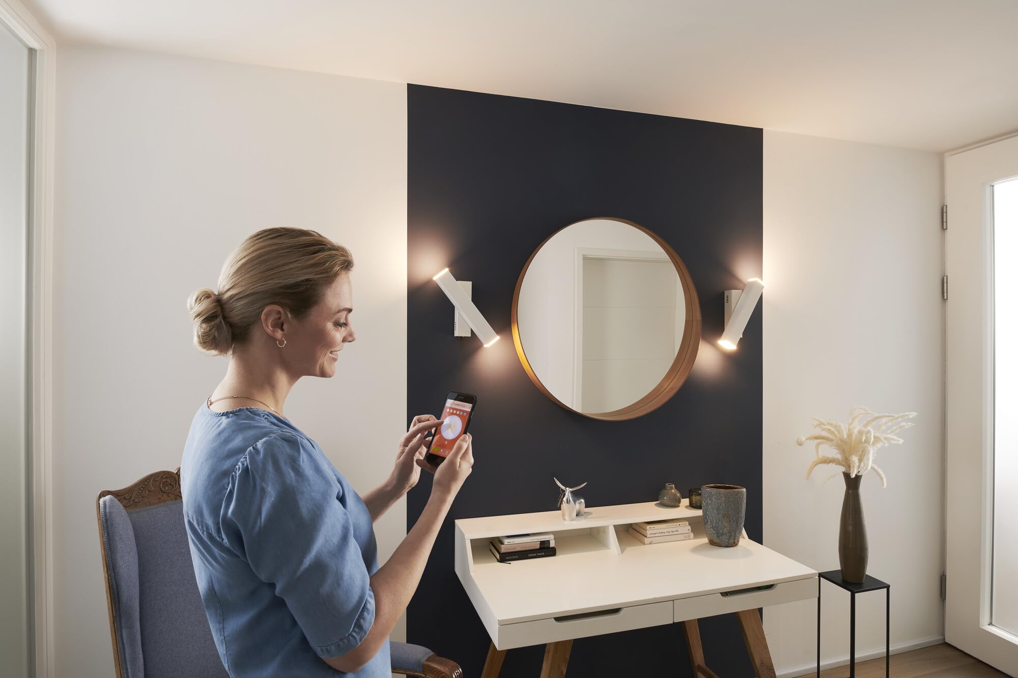 ledvance-smart-decorative-wandleuchte-wei-12w-tunable-white-wifi image 2