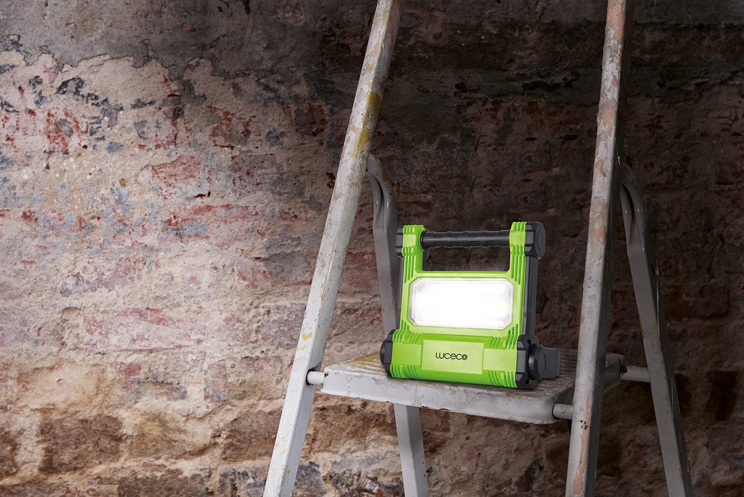 luceco-led-ultraslim-arbeitsleuchte-20w-ip54-540-1800lm-6500k-wiederaufladbar image 5