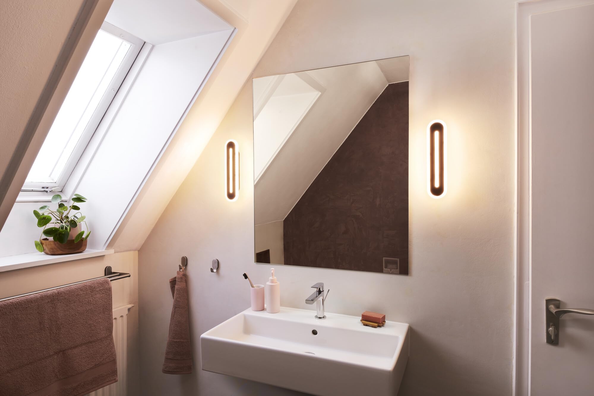 ledvance-smart-orbis-bath-badezimmerleuchte-wifi-schwarz-400x70mm-1600lm image 4