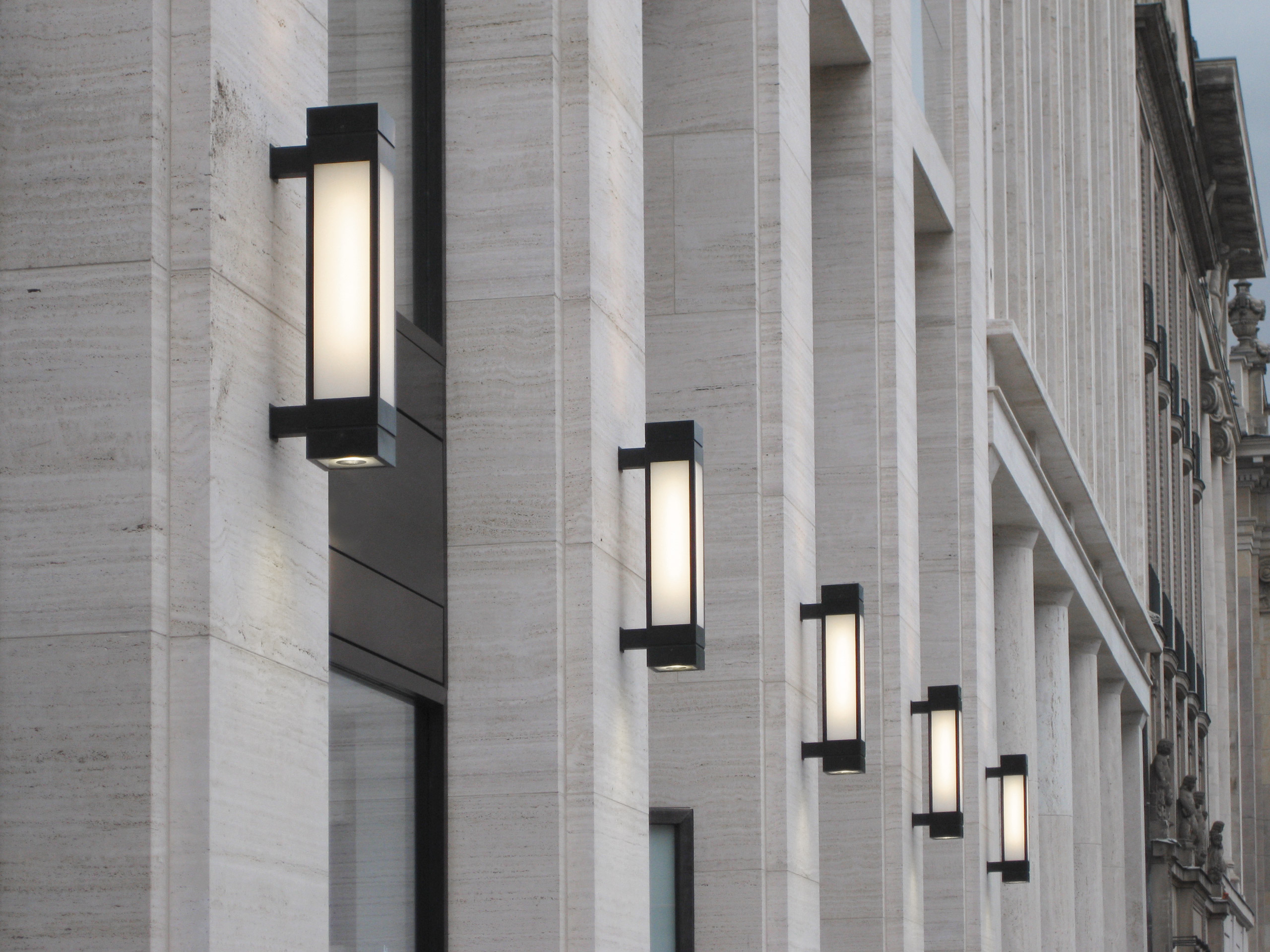 mawa-unter-den-linden-2-led-au-enleuchte-aluminium image 1