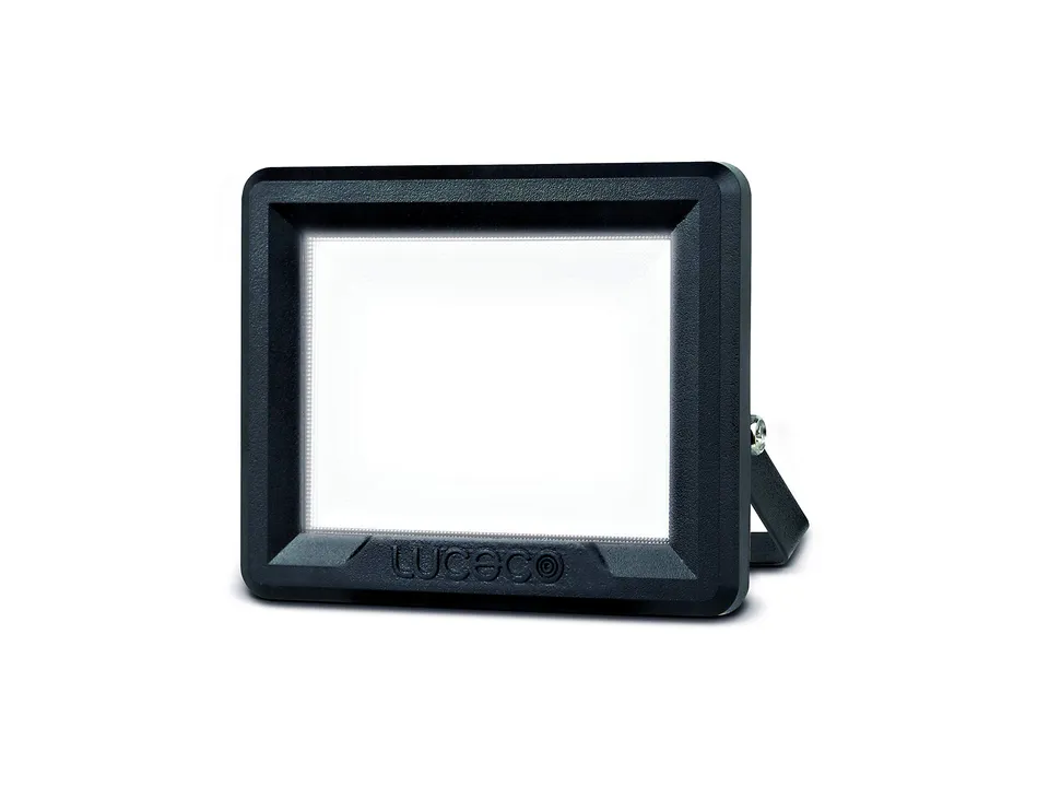 luceco-led-au-enstrahler-10w-800-lumen-ip65-schwarz image 1