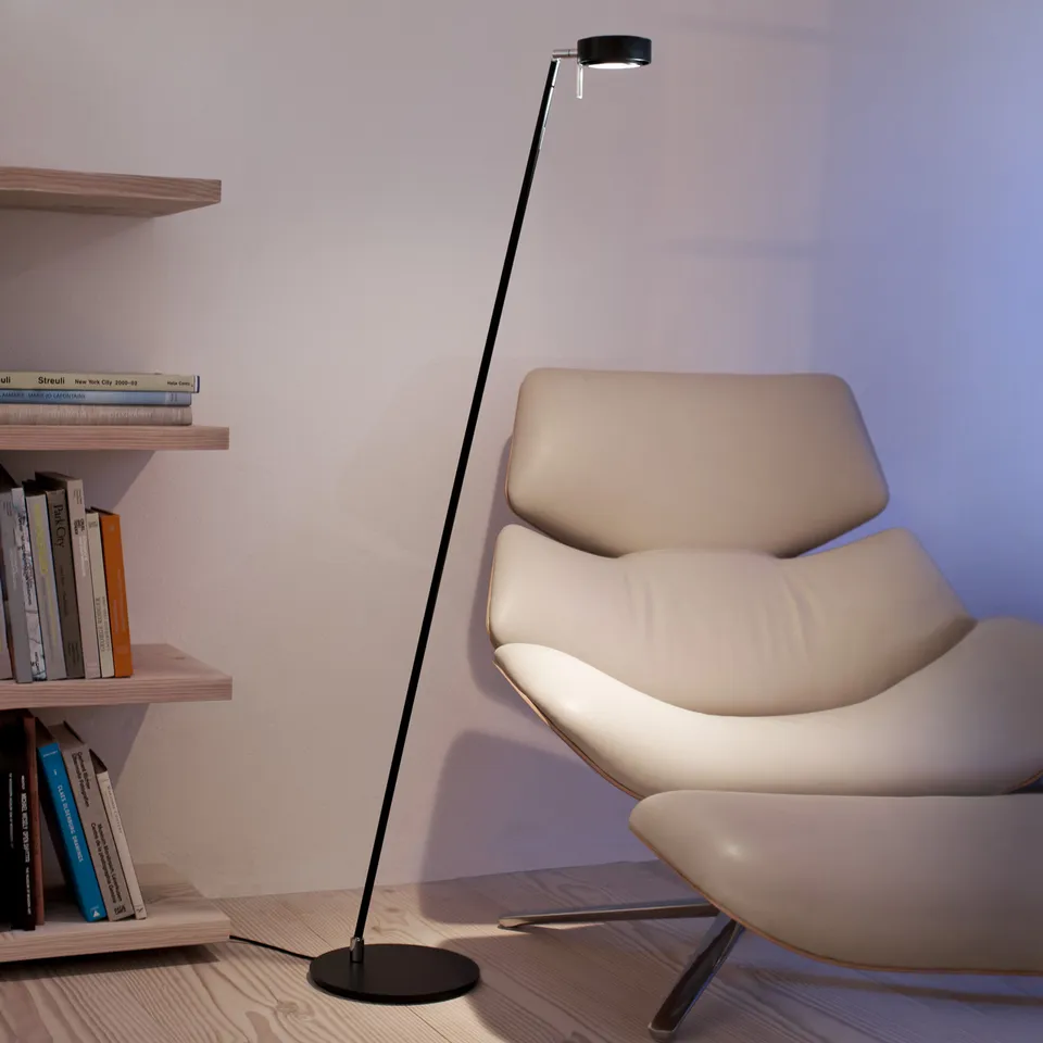 mawa-pure-2-led-tischleuchte-mit-chromgelenk image 1