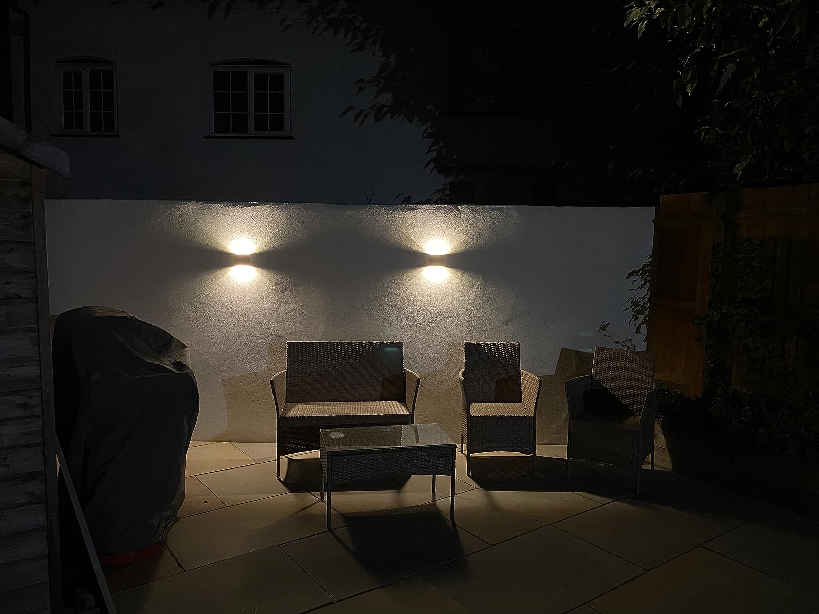 Solide Außenlampe