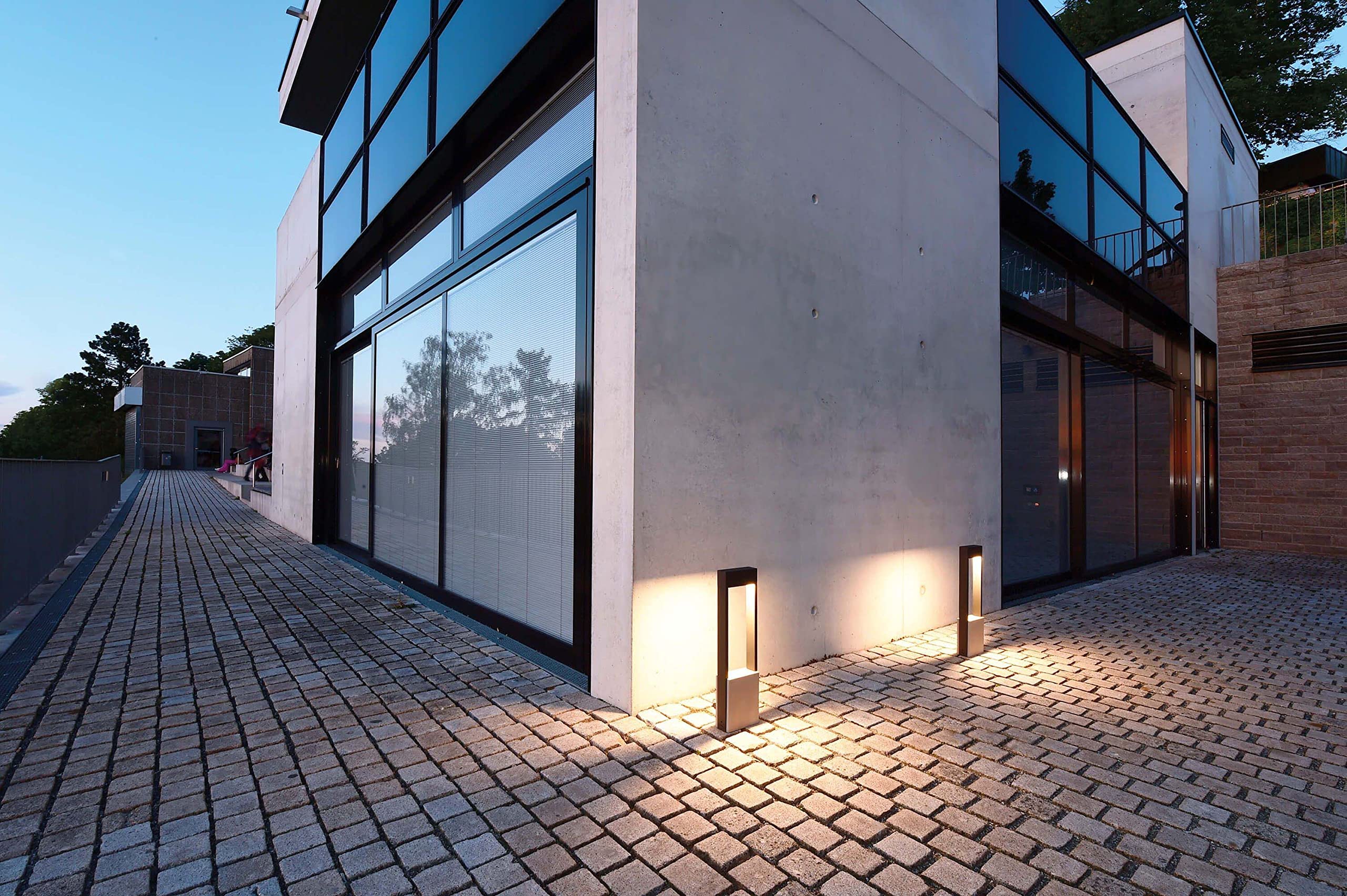 deko-light-outdoor-led-stehleuchte-chertan-1000-100cm-ip54-12w-3000k image 3