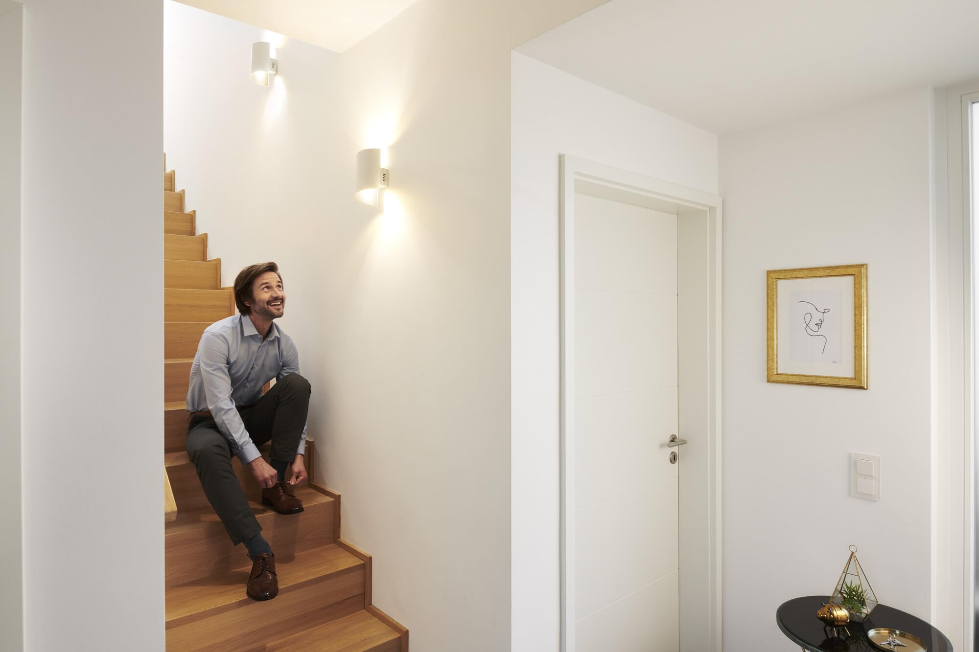 ledvance-orbis-twist-smart-wi-fi-led-wandleuchte-12w-schwarz-kupfer image 4