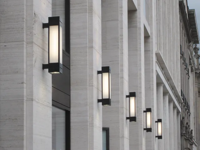 mawa-unter-den-linden-2-led-au-enleuchte-aluminium image 1