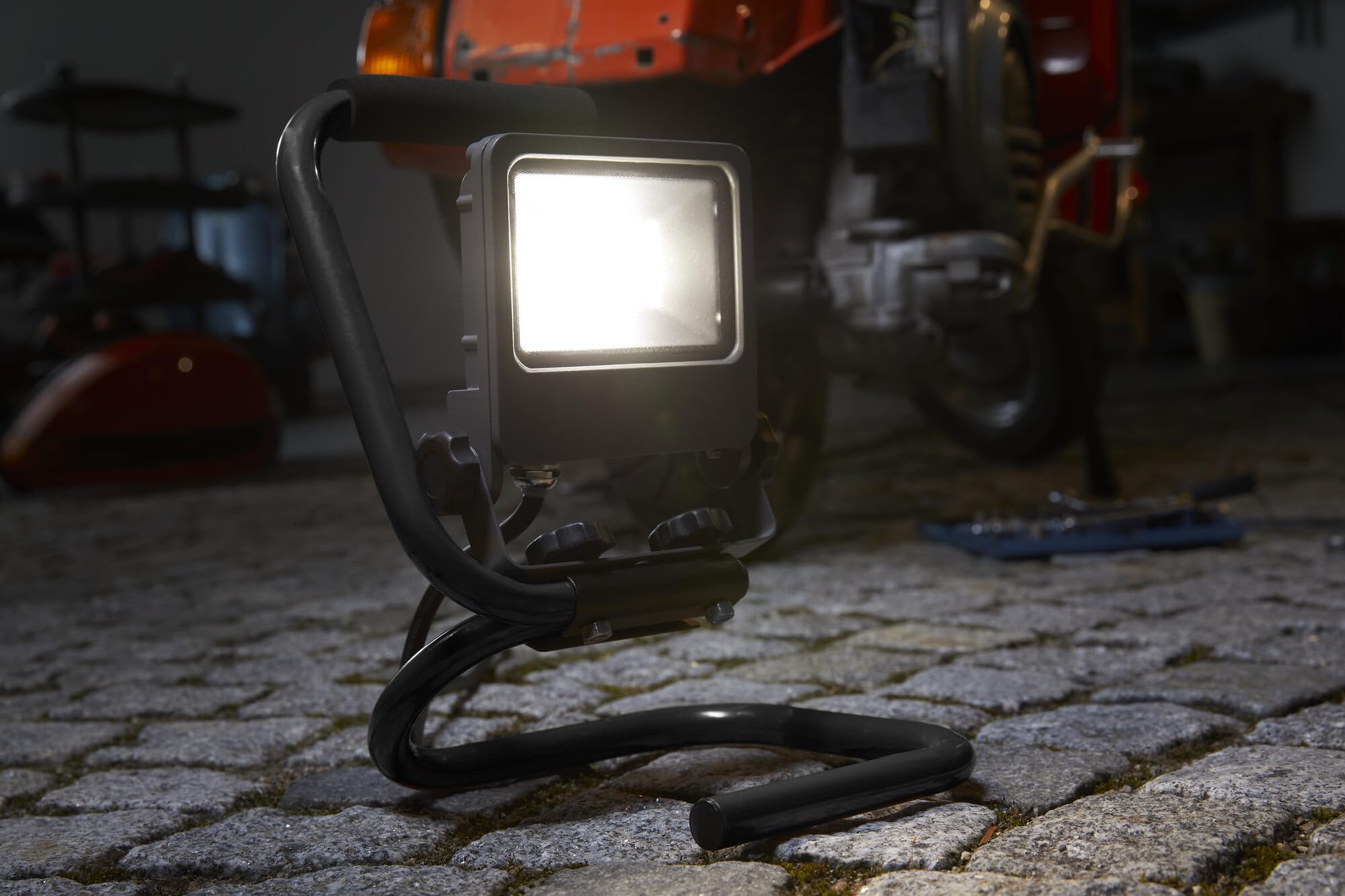 ledvance-led-worklight-s-stand-arbeitslicht-kaltwei-ip65 image 6