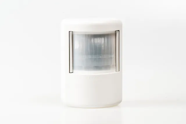 helvar-341-corridor-pir-sensor-pr-senzmelder image 1