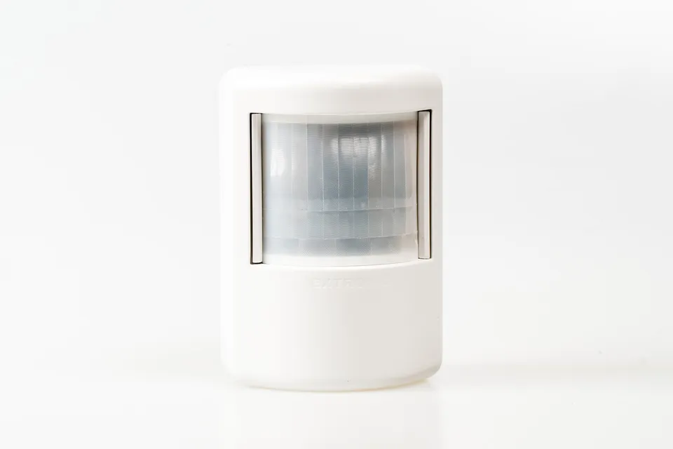 helvar-341-corridor-pir-sensor-pr-senzmelder image 1